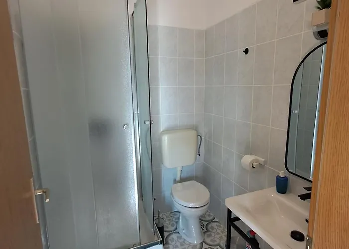 The Fig And Olive Apartment *
